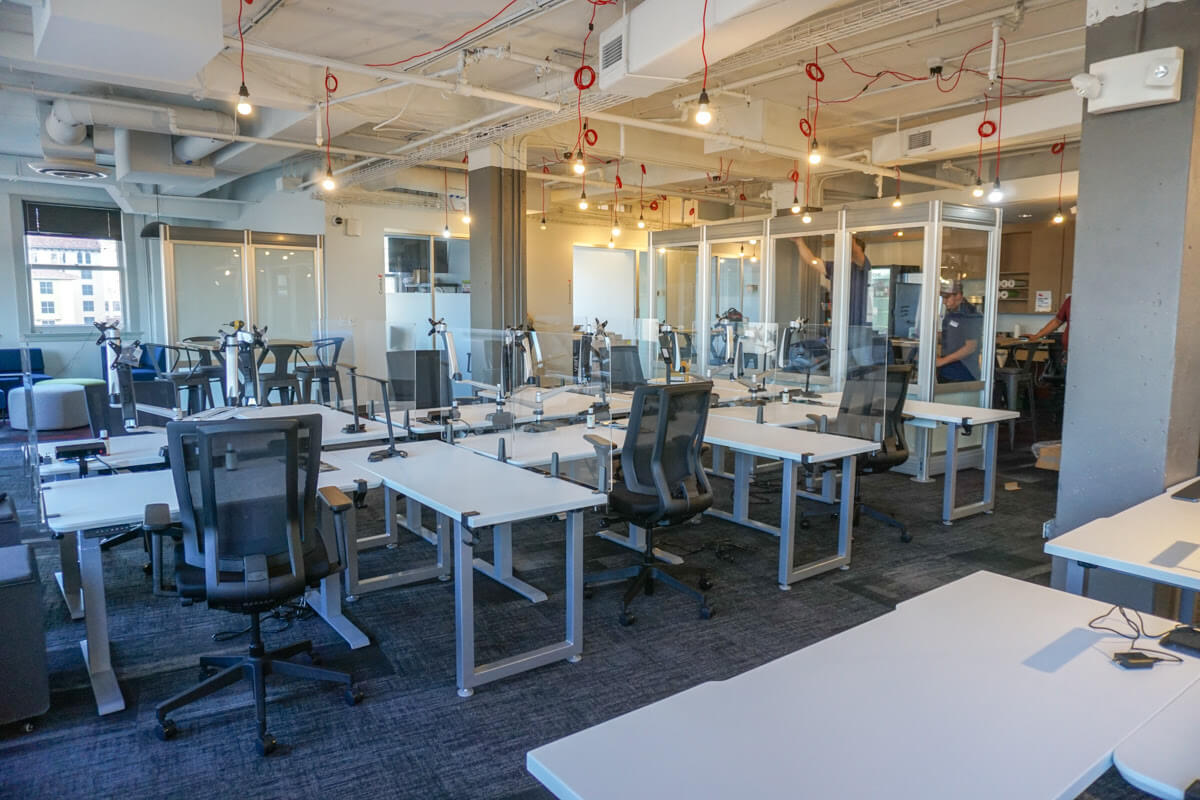 From a dedicated desk to room for your team, we have coworking spaces